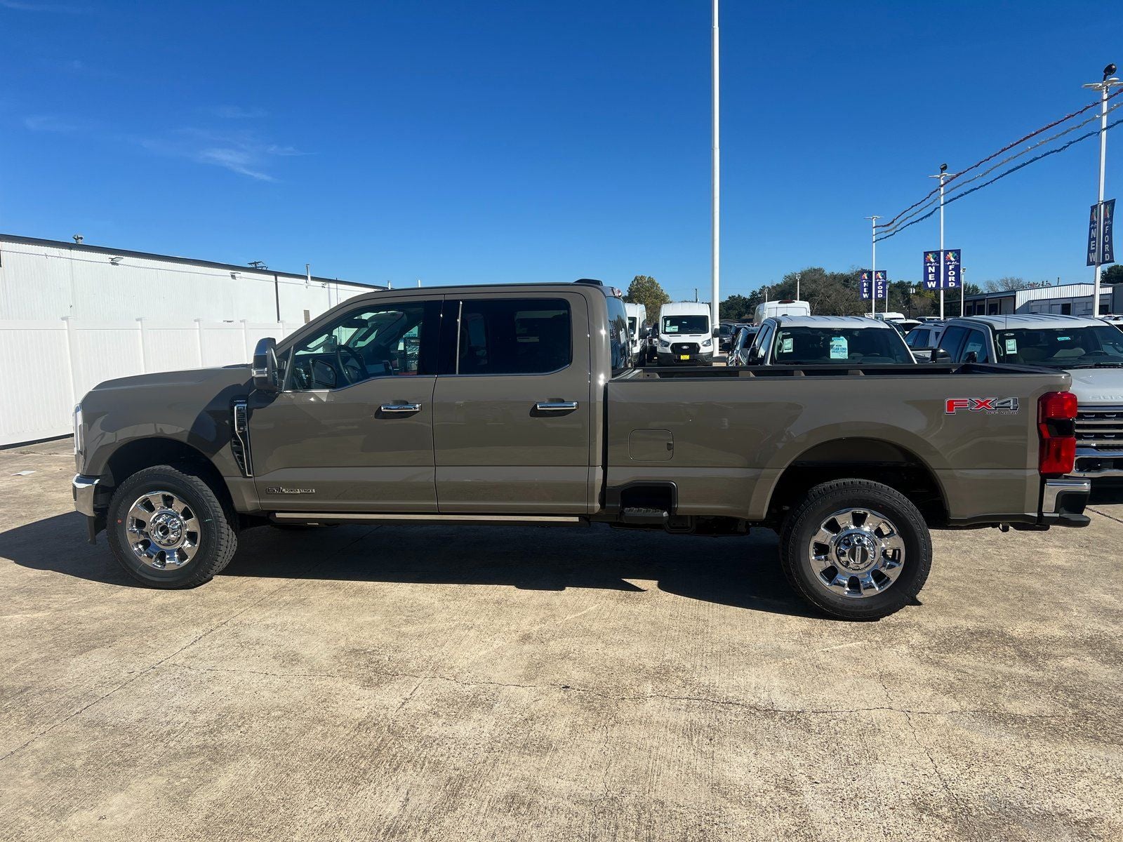 2026 Ford F-350SD Lariat