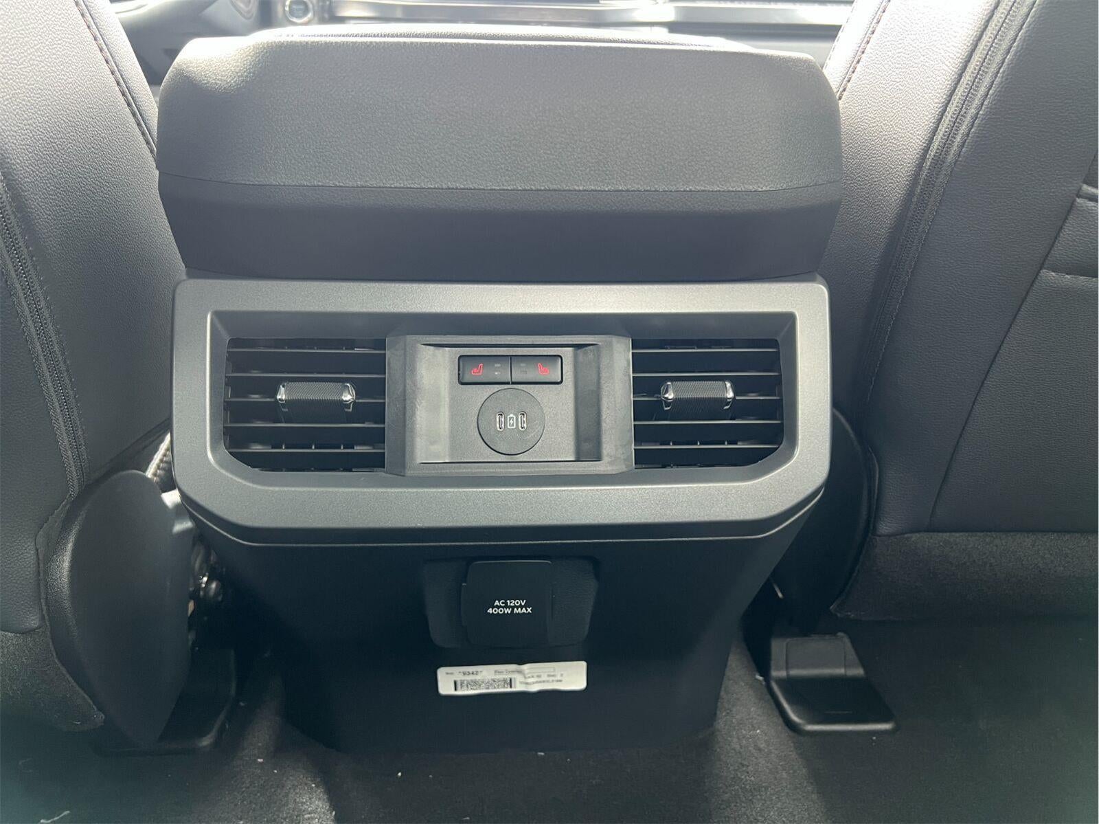2027 Ford Super Duty F-350 DRW Lariat