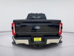 2027 Ford Super Duty F-350 DRW Lariat