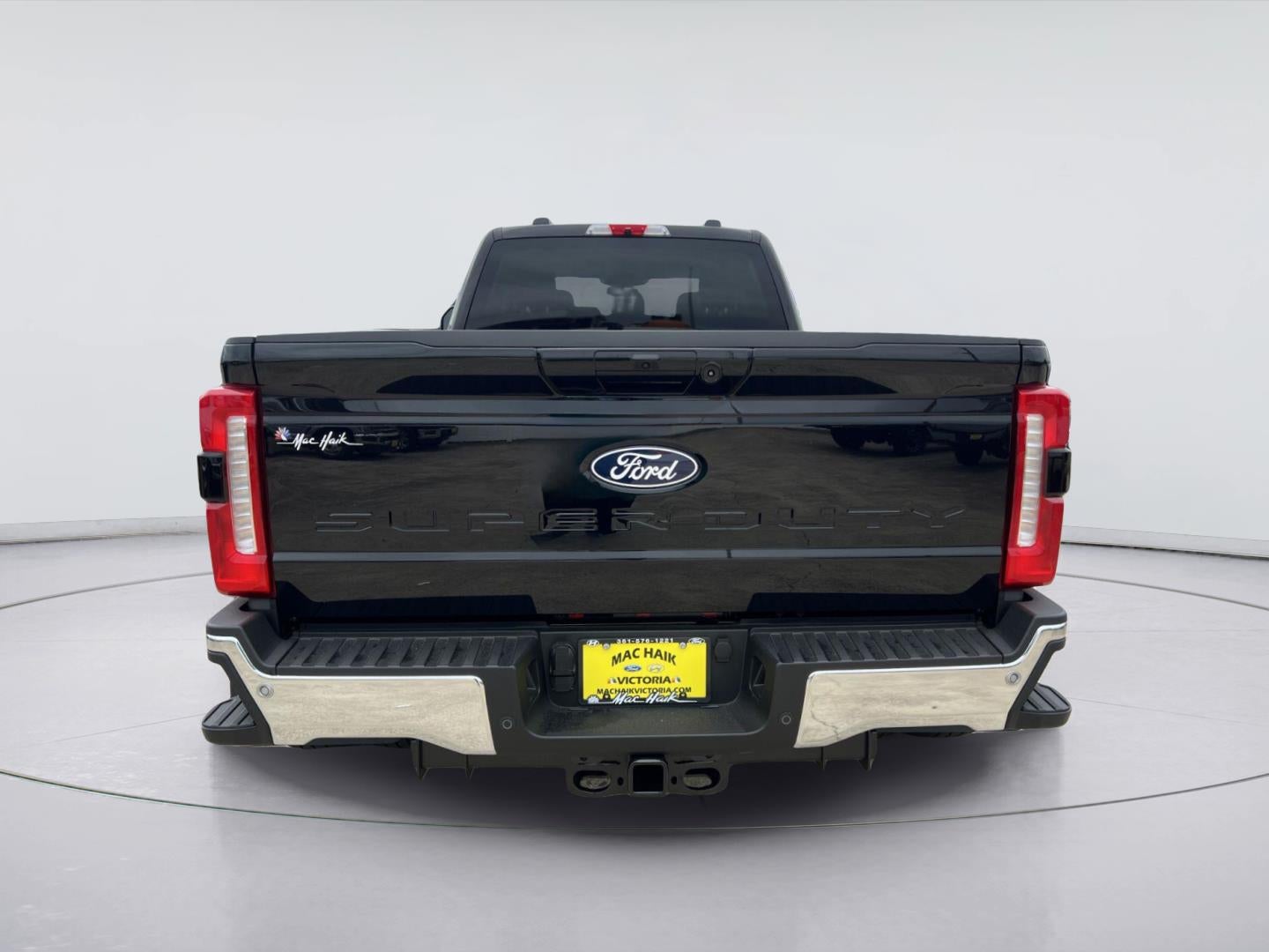 2027 Ford Super Duty F-350 DRW Lariat