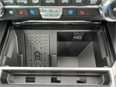 2027 Ford Super Duty F-350 DRW Lariat