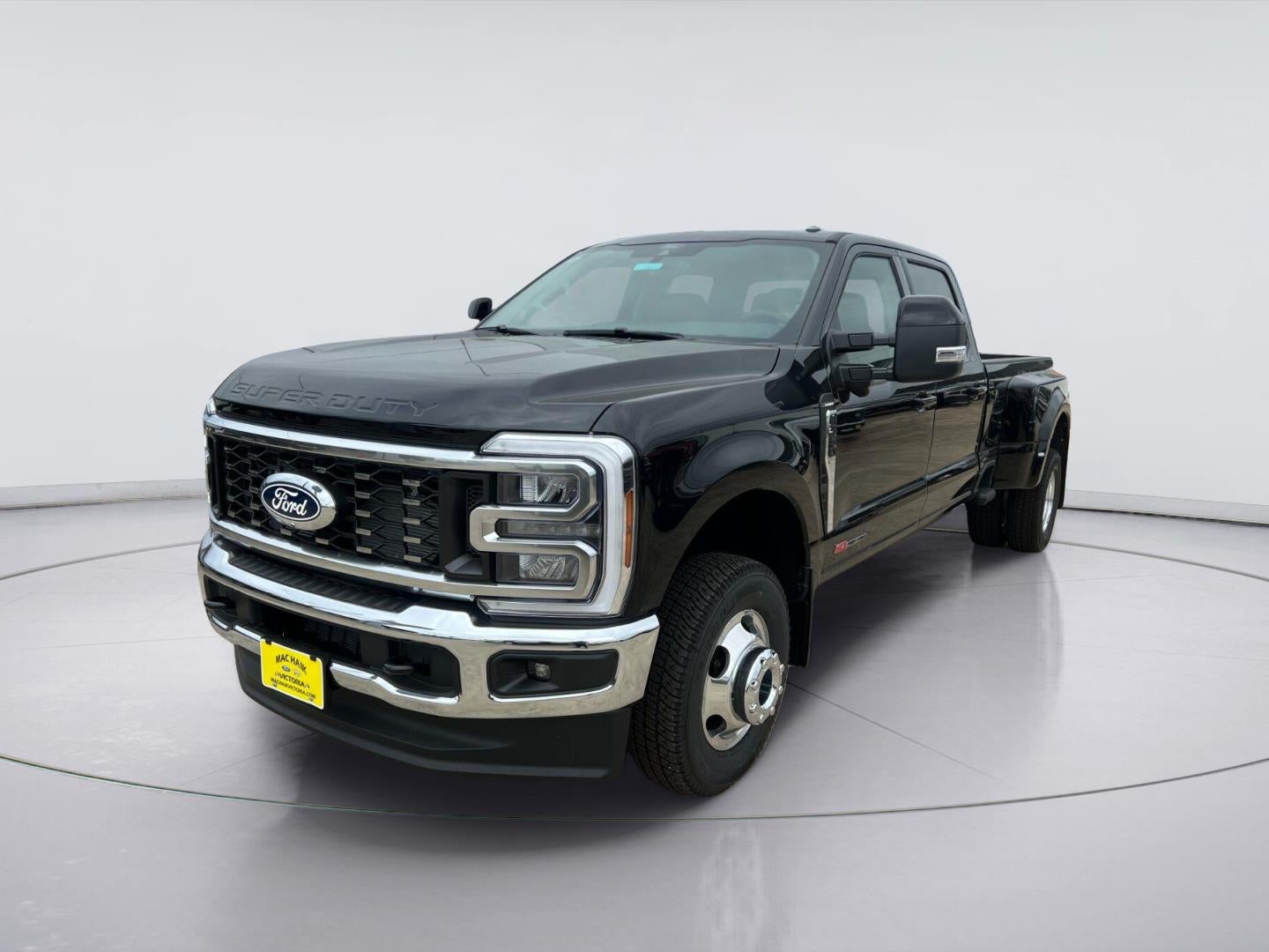 2027 Ford Super Duty F-350 DRW Lariat