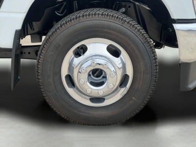 2027 Ford Super Duty F-350 DRW Lariat