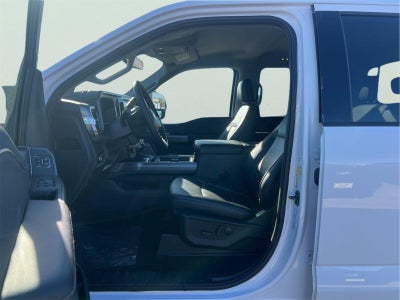 2027 Ford Super Duty F-350 DRW Lariat
