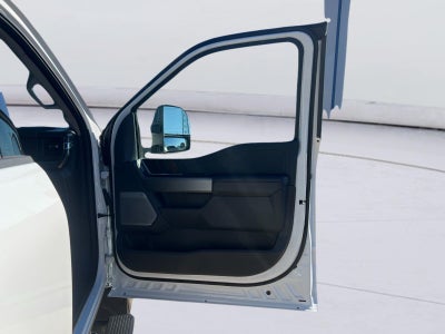 2027 Ford Super Duty F-350 DRW Lariat