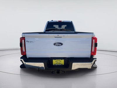 2027 Ford Super Duty F-350 DRW Lariat