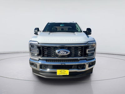 2027 Ford Super Duty F-350 DRW Lariat