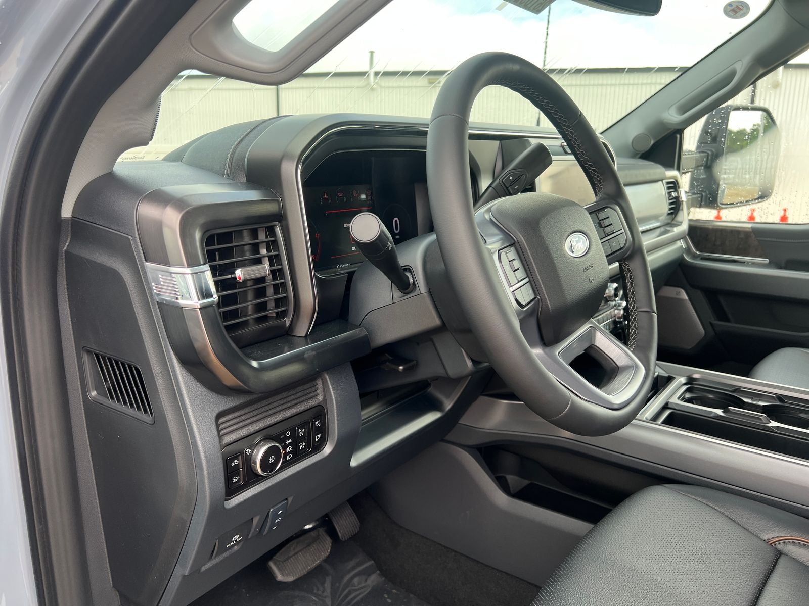 2026 Ford F-350SD Lariat DRW