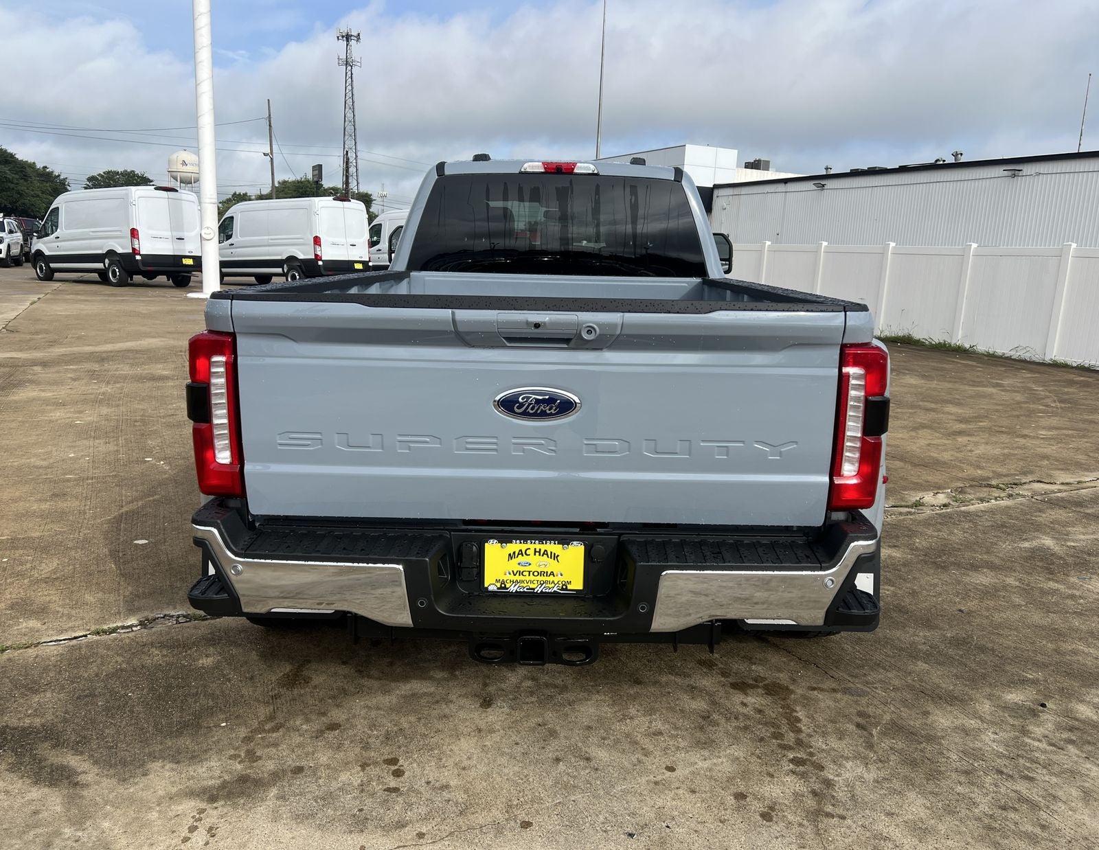2026 Ford F-350SD Lariat DRW