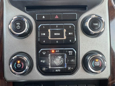 2015 Ford Super Duty F-350 DRW Lariat