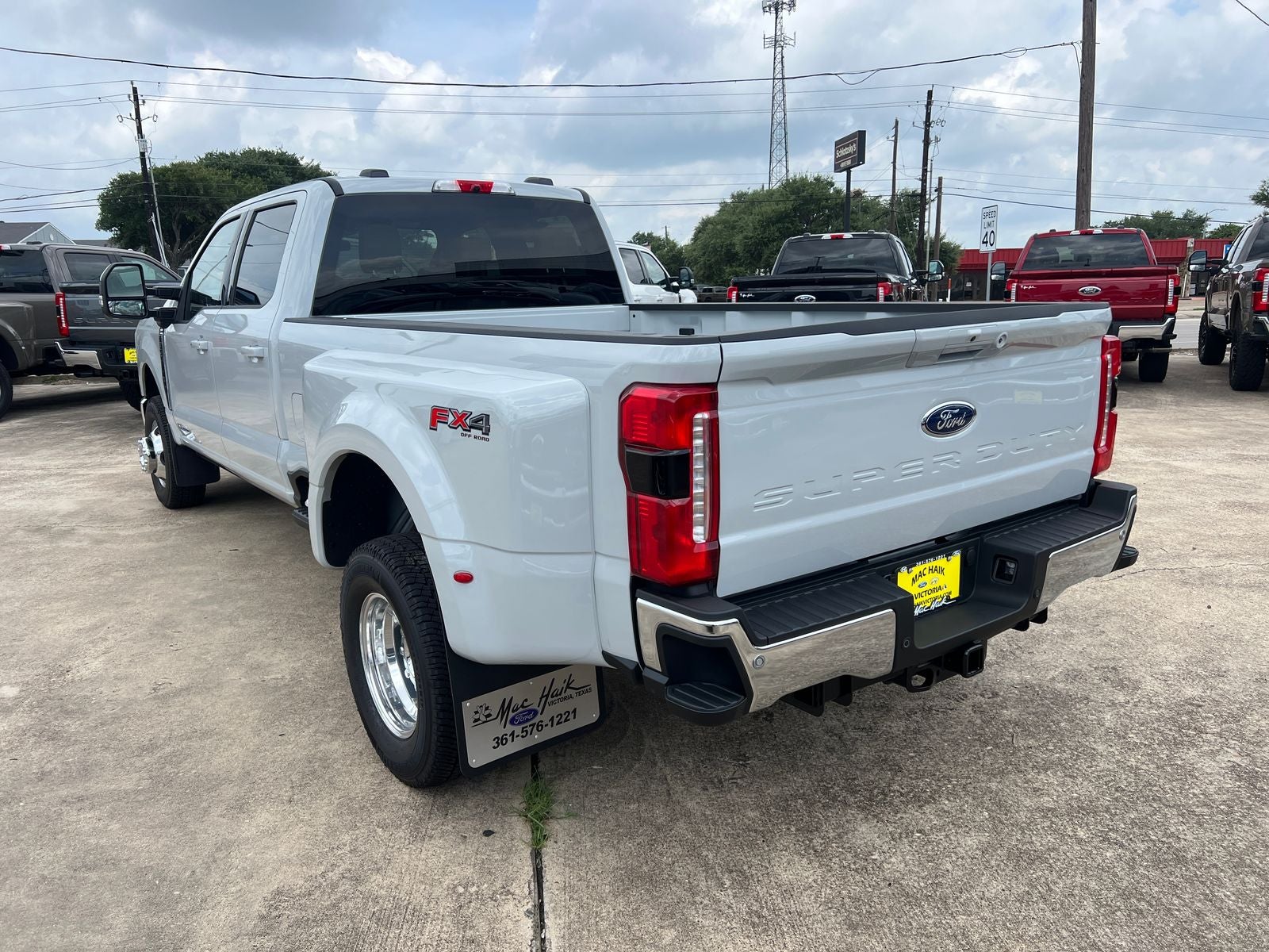 2026 Ford F-350SD Lariat DRW