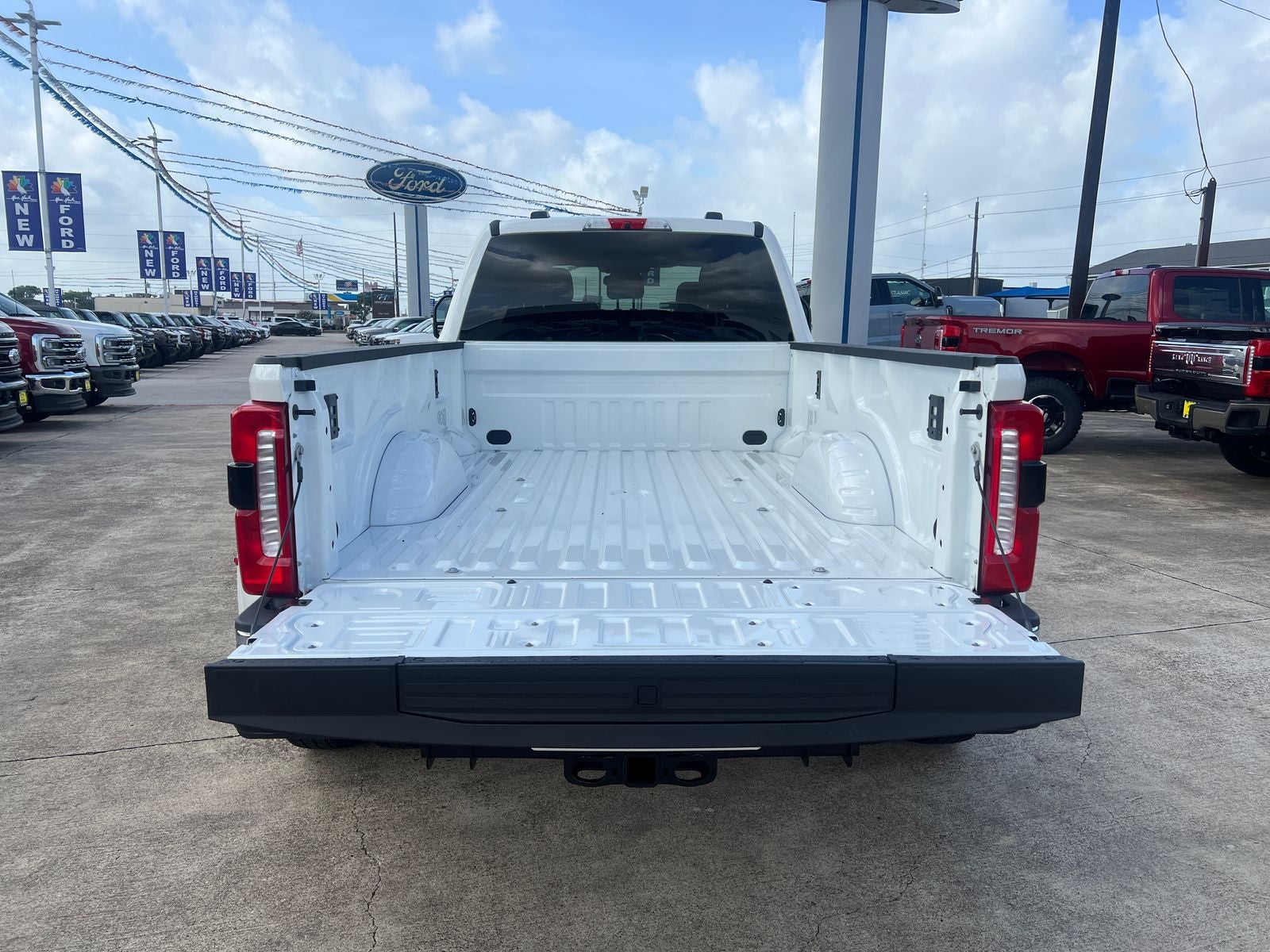 2026 Ford F-350SD Lariat DRW