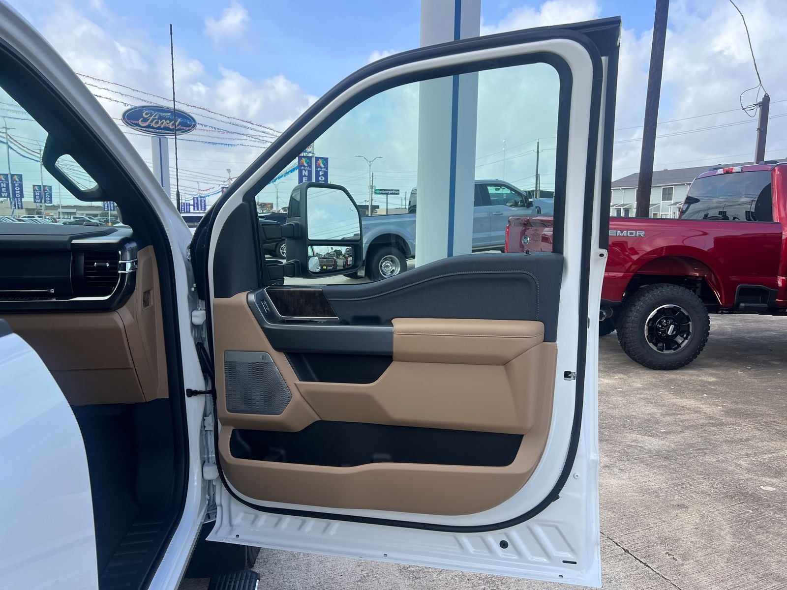 2026 Ford F-350SD Lariat DRW