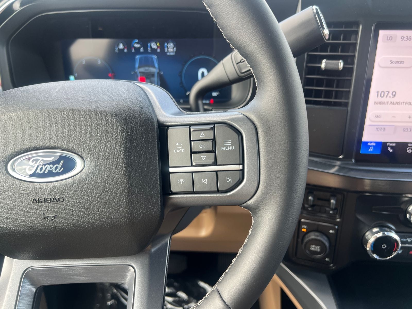 2026 Ford F-350SD Lariat DRW