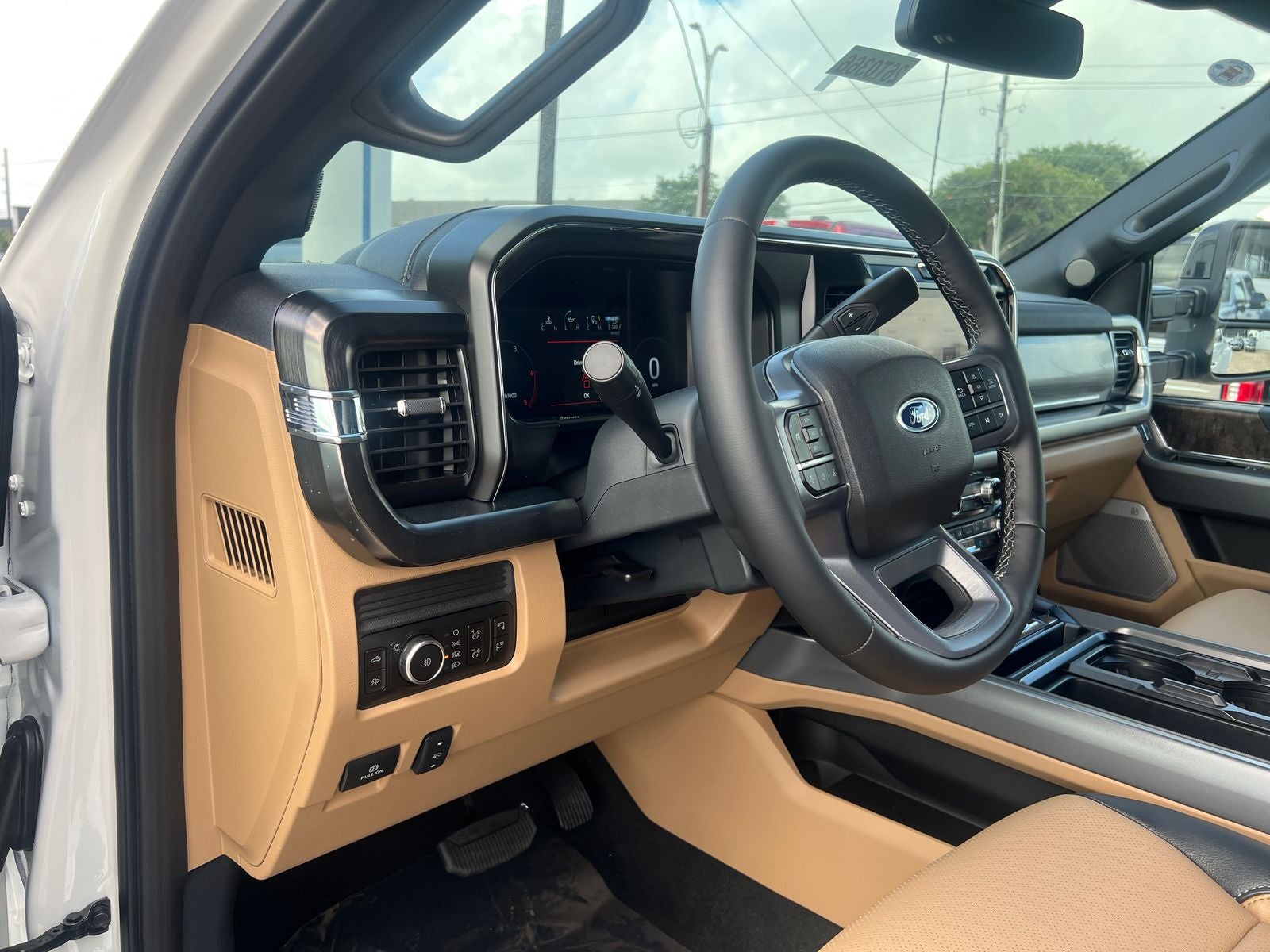 2026 Ford F-350SD Lariat DRW