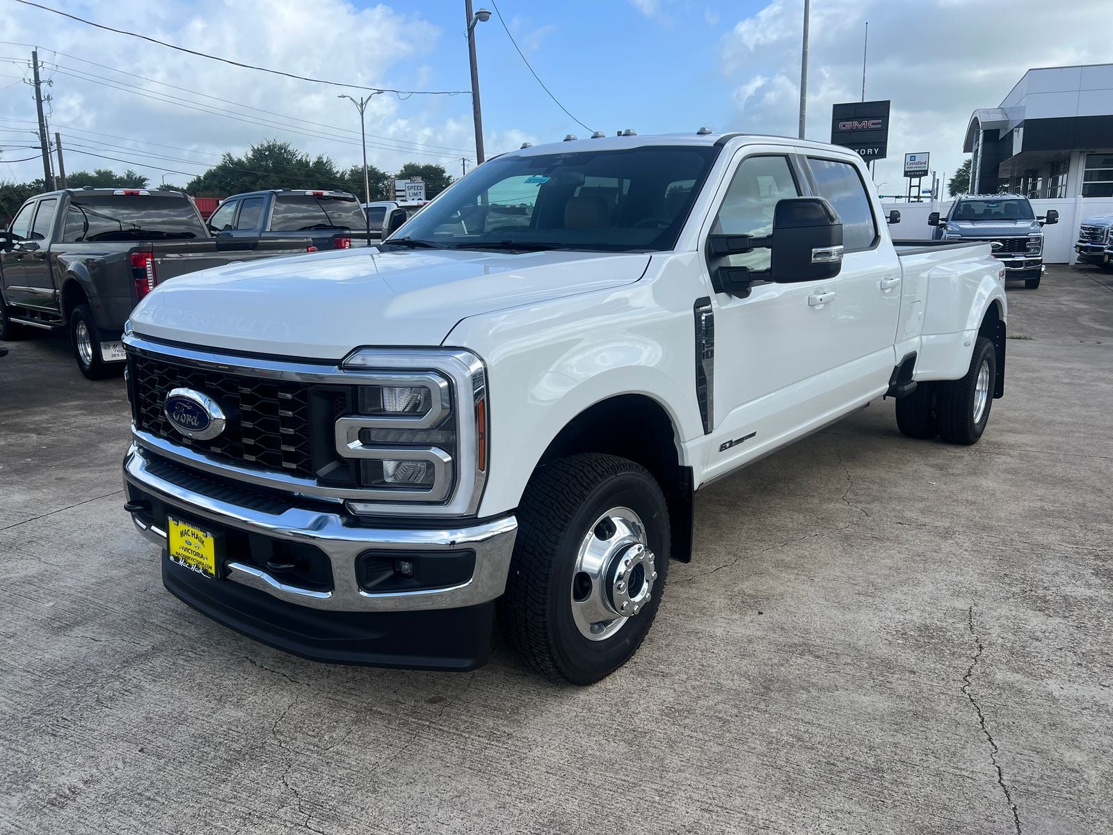 2026 Ford F-350SD Lariat DRW