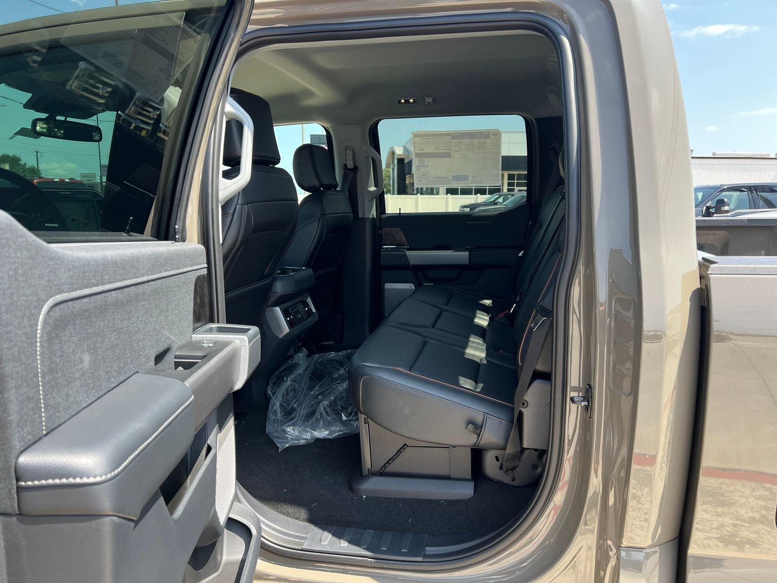 2026 Ford F-350SD Lariat DRW