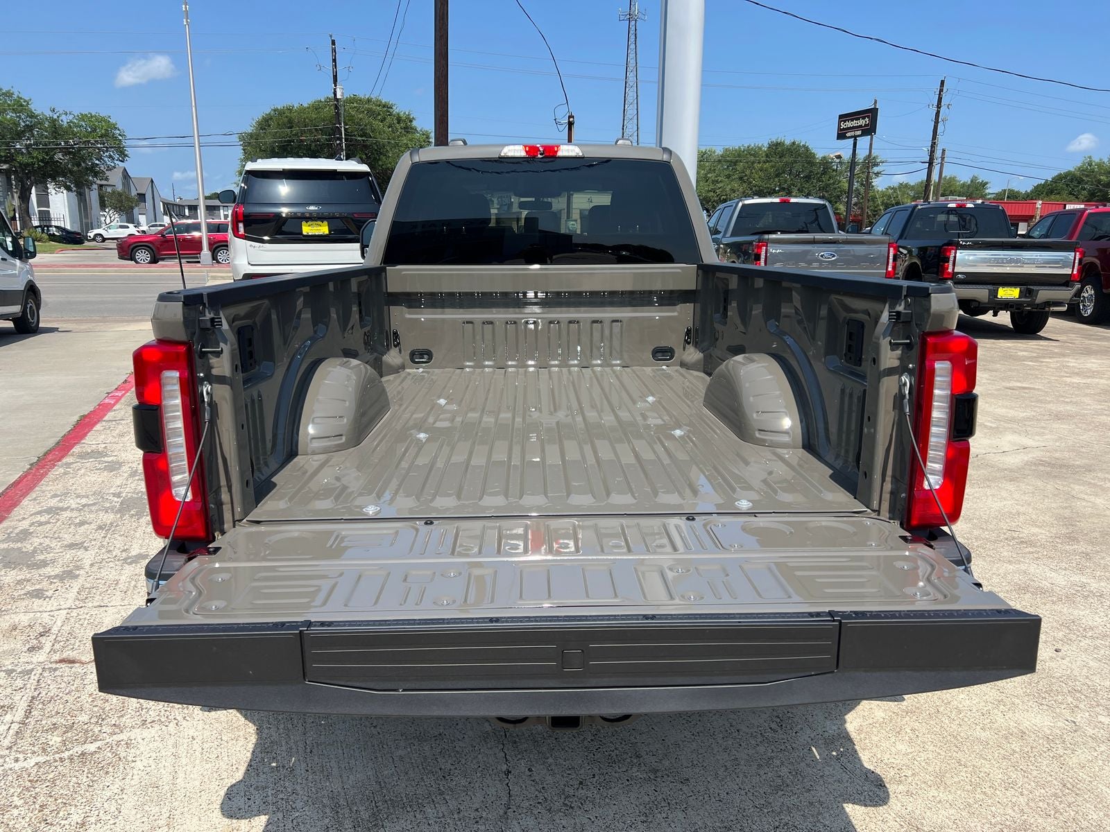 2026 Ford F-350SD Lariat DRW