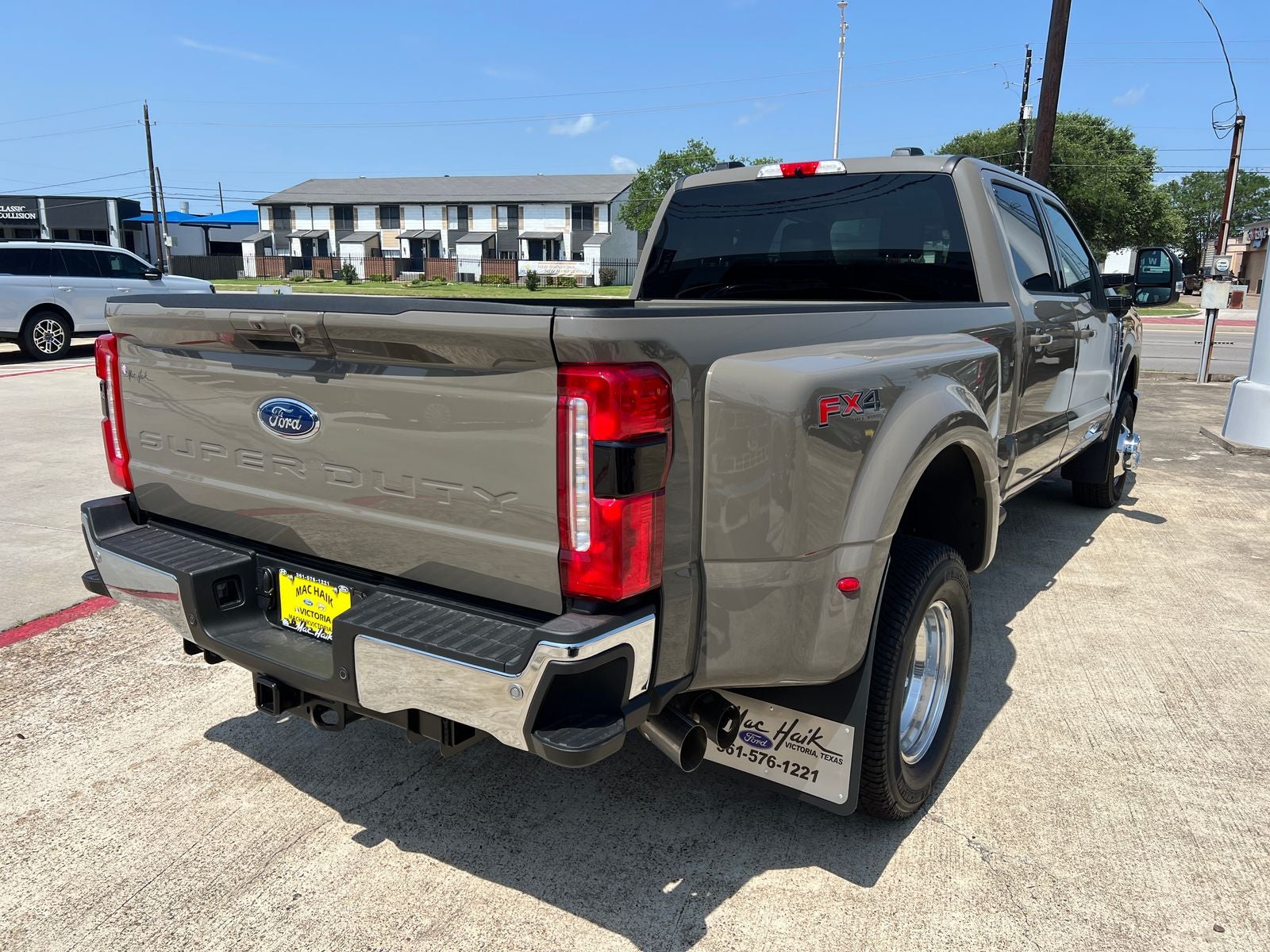 2026 Ford F-350SD Lariat DRW