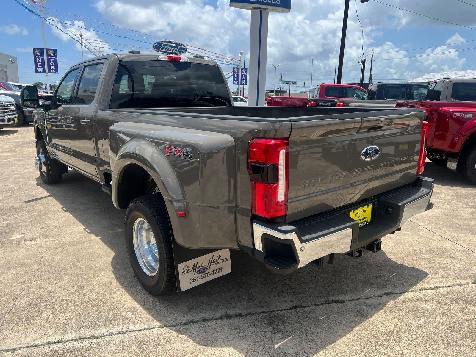 2026 Ford F-350SD Lariat DRW