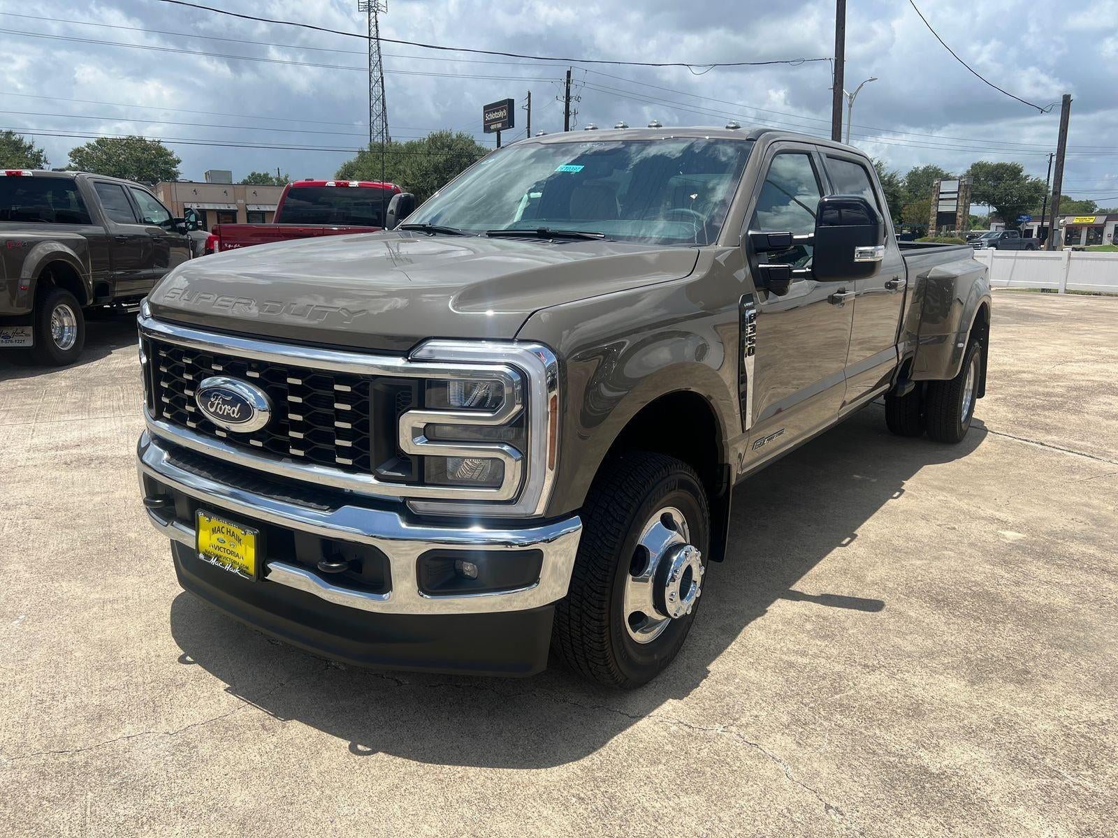 2026 Ford F-350SD Lariat DRW