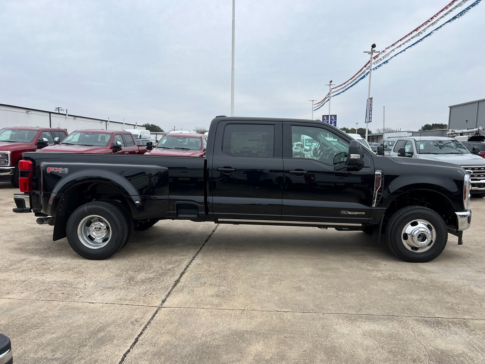 2026 Ford F-350SD Lariat DRW