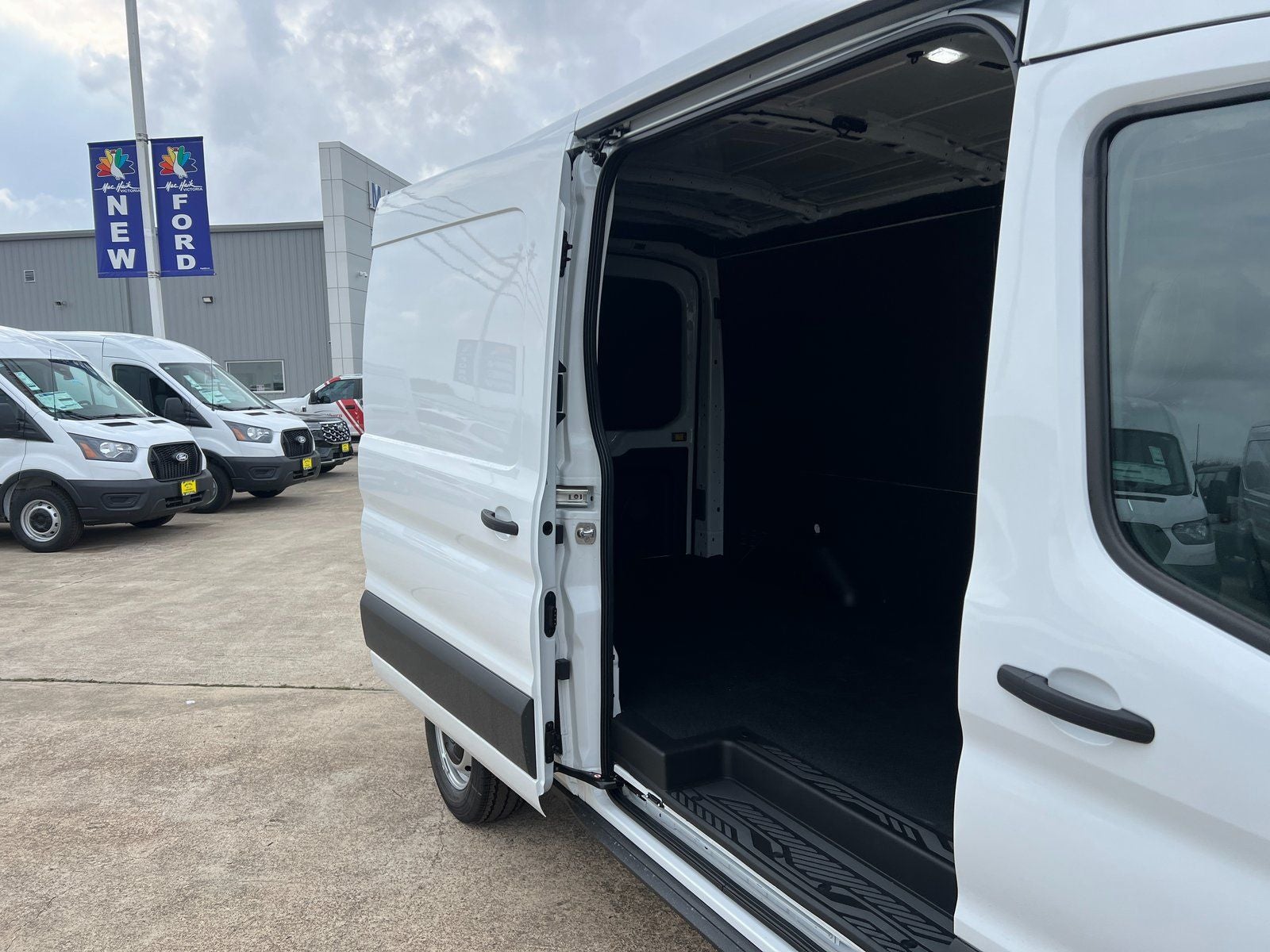 2026 Ford Transit-250 Base
