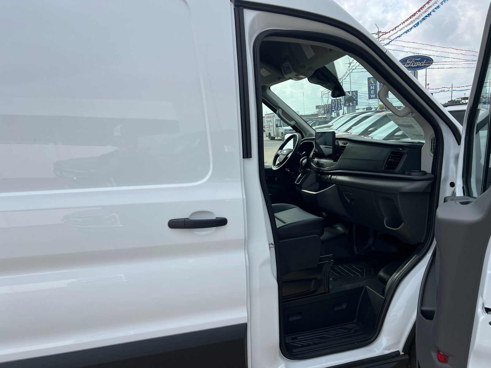 2026 Ford Transit-250 Base