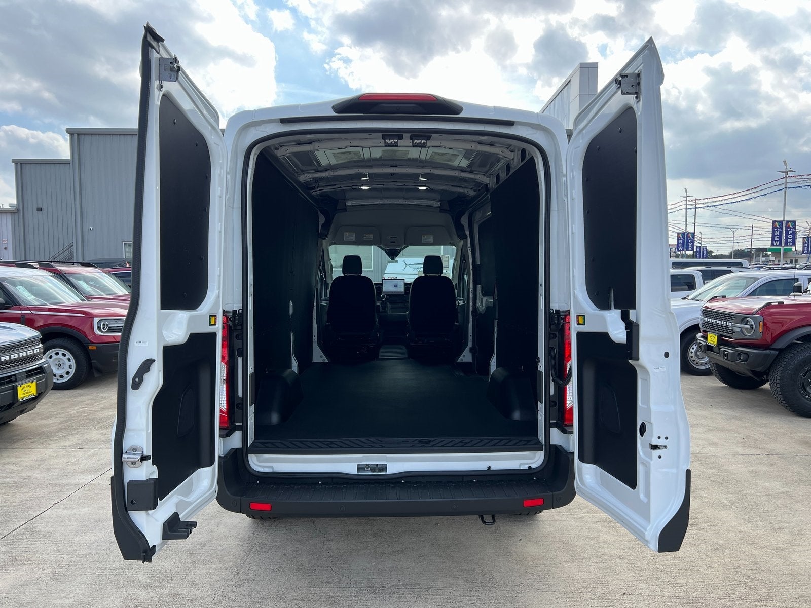 2026 Ford Transit-250 Base