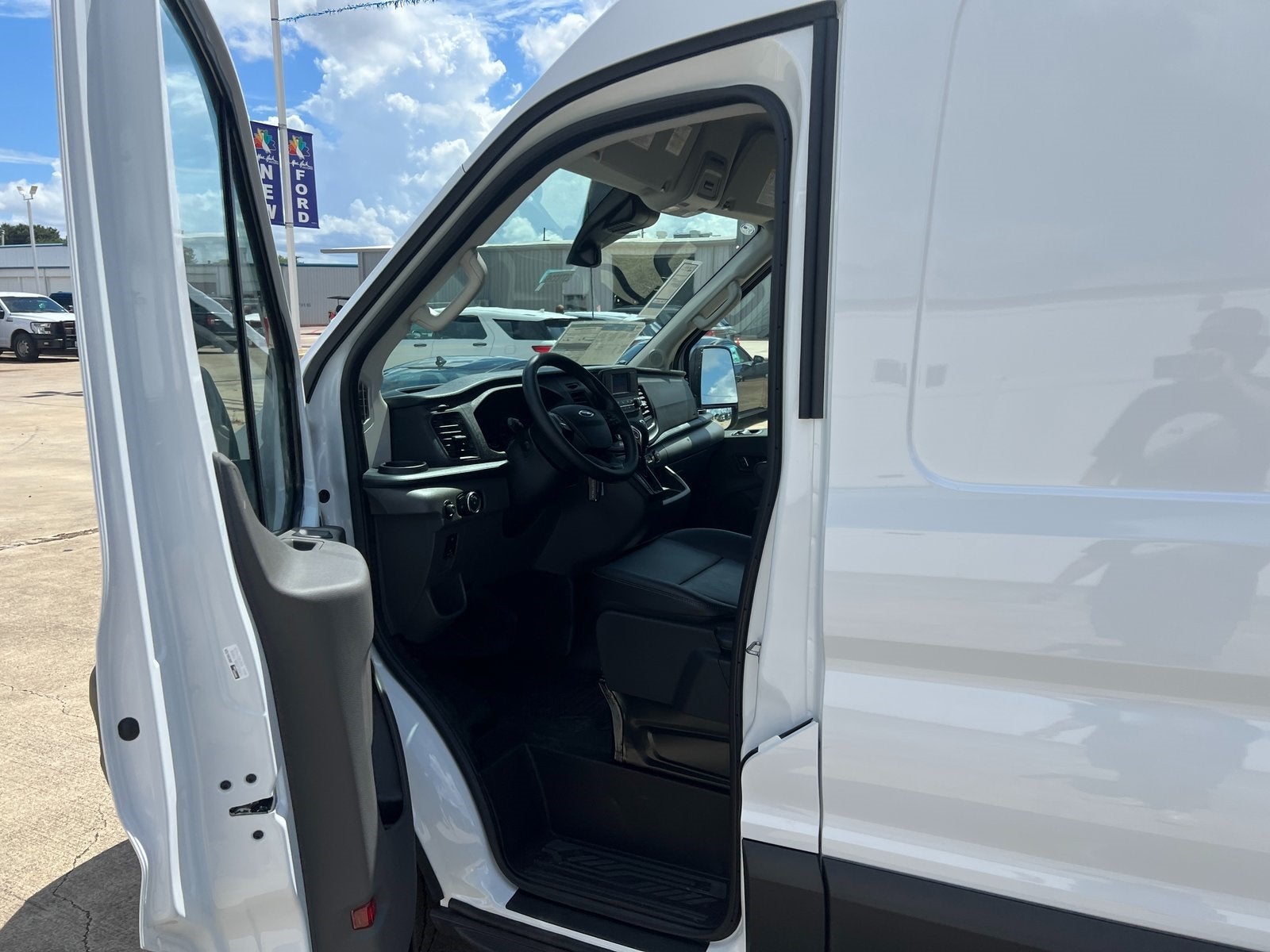 2025 Ford Transit-250 Base