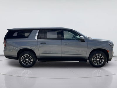 2022 Chevrolet Suburban LT