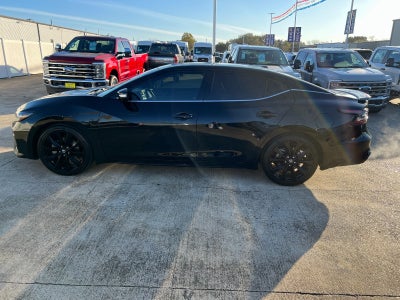 2022 Nissan Maxima SR