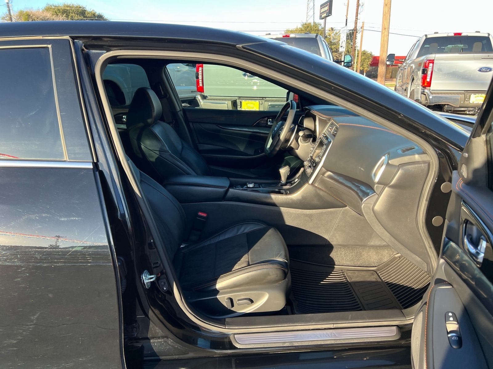 2022 Nissan Maxima SR