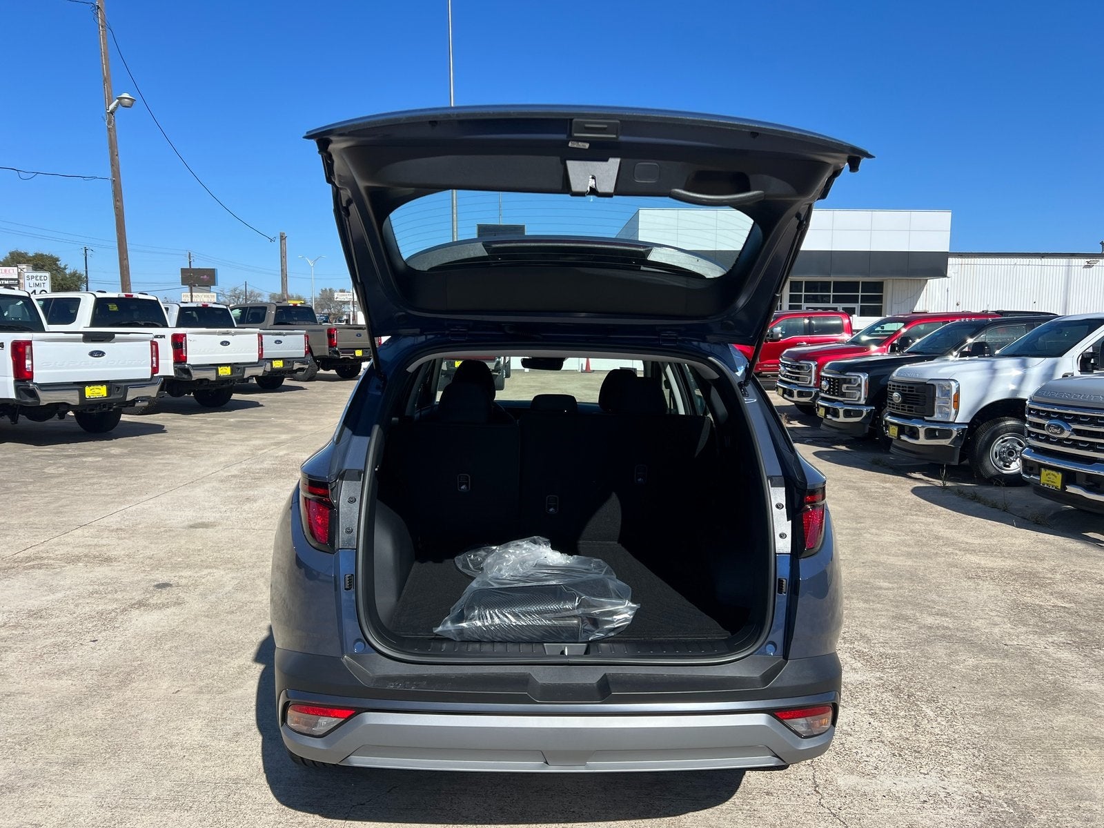 2026 Hyundai Tucson SE FWD