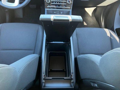 2025 Hyundai Santa Fe SE FWD