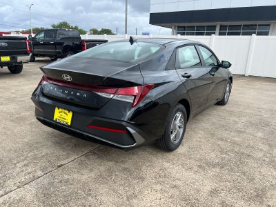 2026 Hyundai Elantra SE