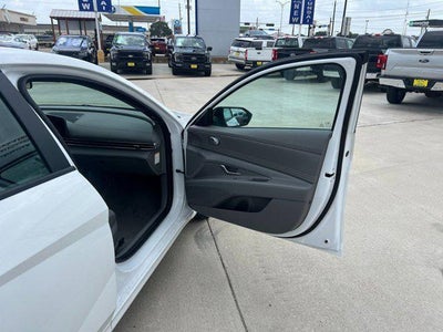 2025 Hyundai Elantra Hybrid SEL Sport