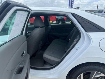 2025 Hyundai Elantra Hybrid SEL Sport