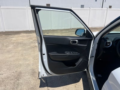 2026 Hyundai Venue SE