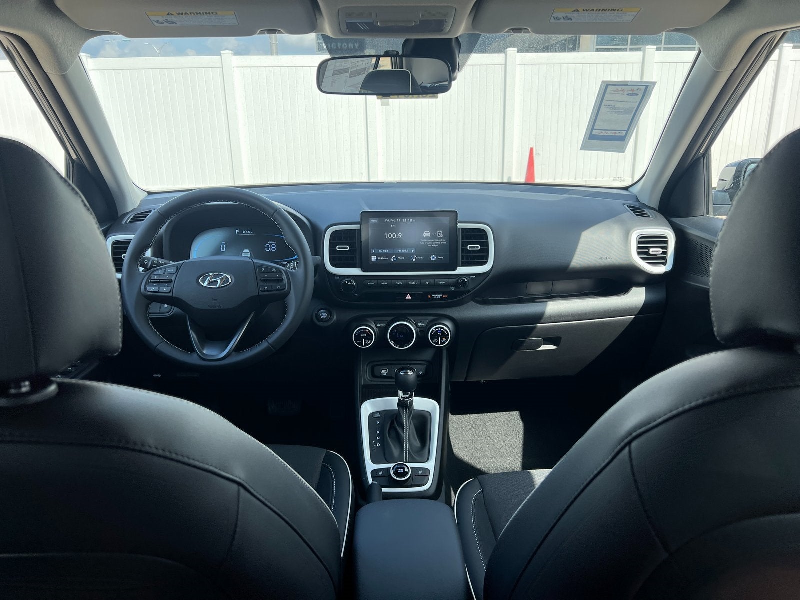 2026 Hyundai Venue SEL w/Two-Tone Roof