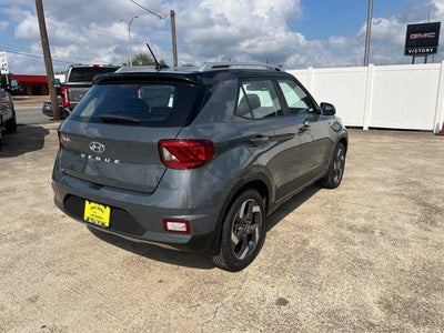 2026 Hyundai Venue SEL w/Two-Tone Roof