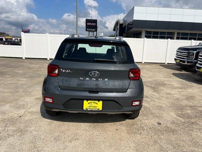 2026 Hyundai Venue SEL w/Two-Tone Roof