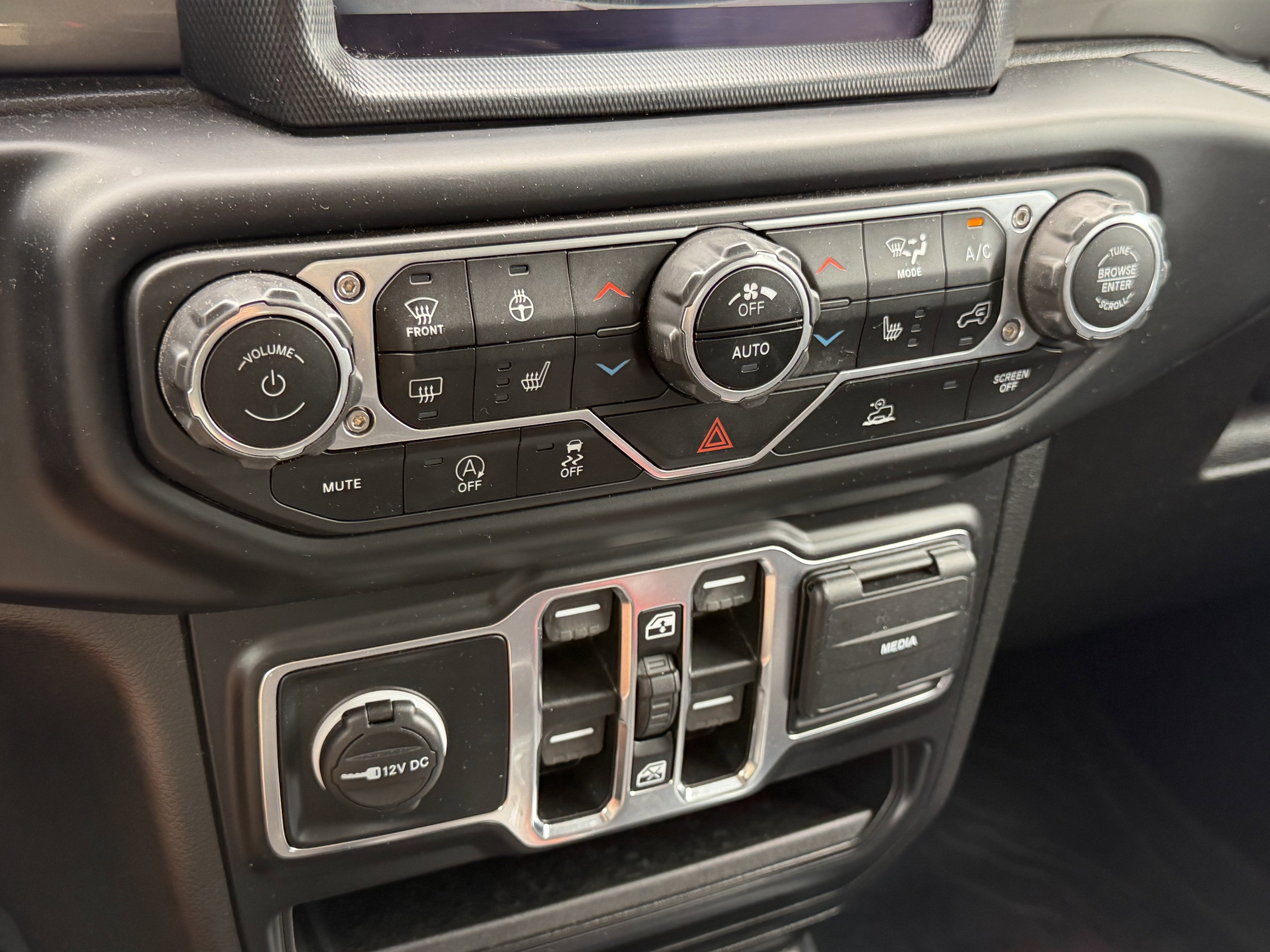 2023 Jeep Wrangler 4-Door Sahara 4x4