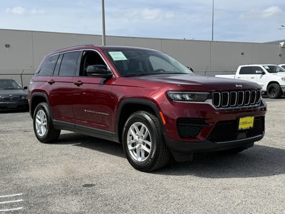 2024 Jeep Grand Cherokee Laredo 4x2