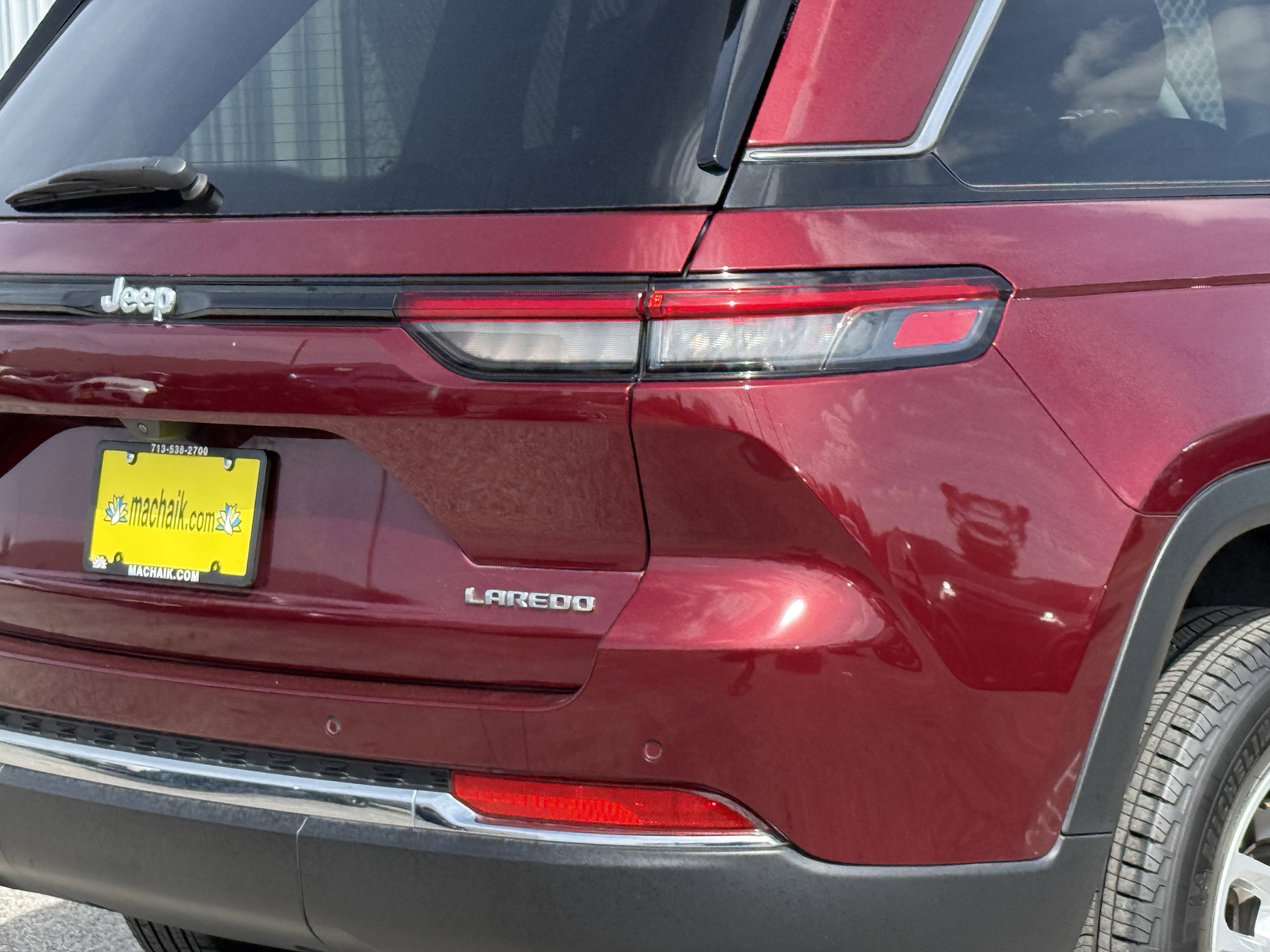 2024 Jeep Grand Cherokee Laredo 4x2