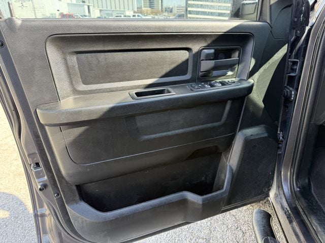 2020 RAM 1500 Classic Tradesman Quad Cab 4x2 6'4' Box