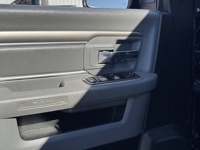 2019 RAM 1500 Classic SLT Crew Cab 4x2 6'4' Box