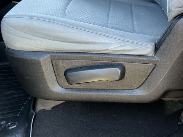 2019 RAM 1500 Classic SLT Crew Cab 4x2 6'4' Box