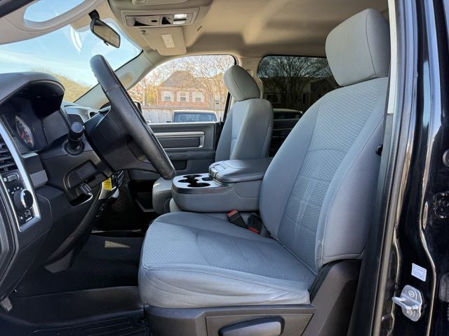 2019 RAM 1500 Classic SLT Crew Cab 4x2 6'4' Box
