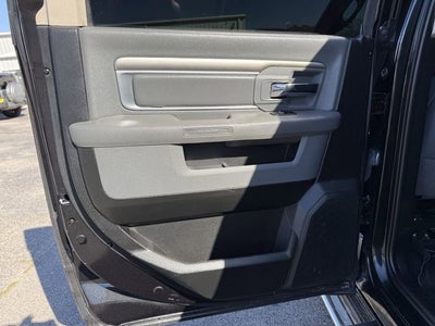 2019 RAM 1500 Classic SLT Crew Cab 4x2 6'4' Box